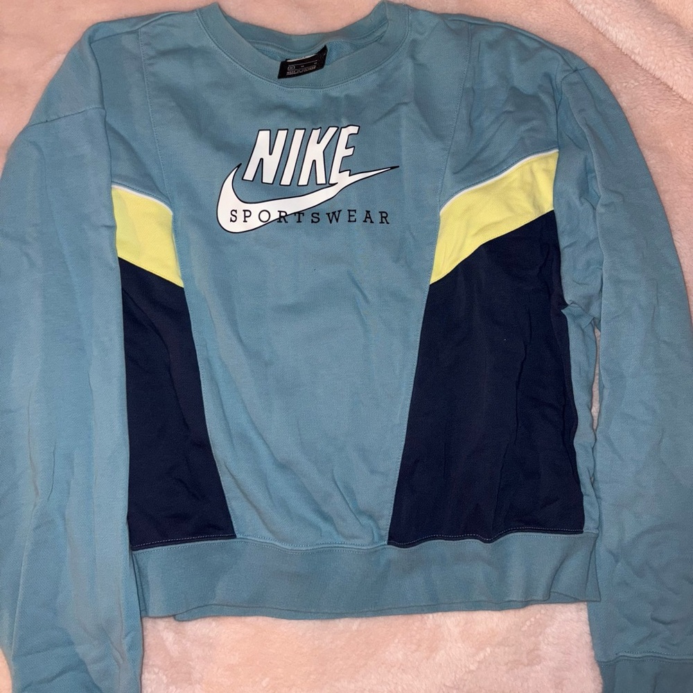 NIKE SWEATSHIRT